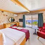 Atalante Hotel