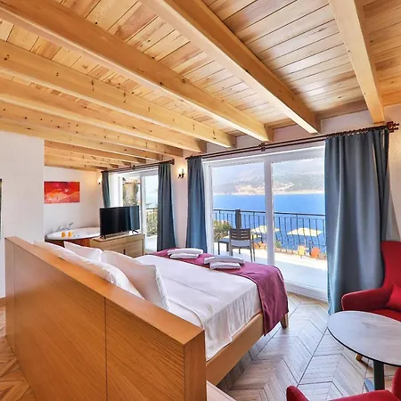 Atalante Otel
