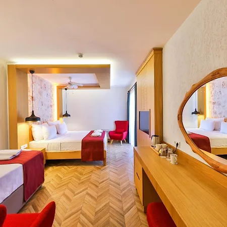 Otel Atalante