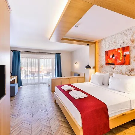 Atalante Otel