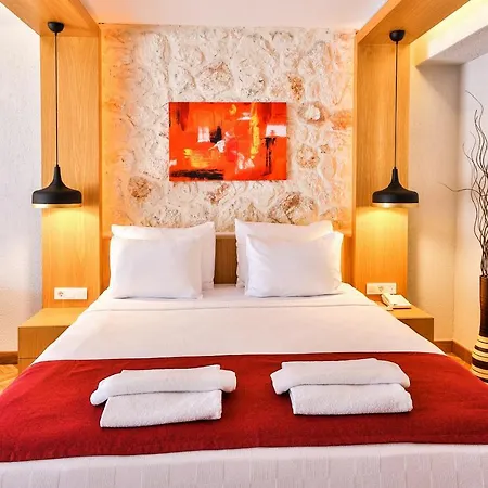 Ξενοδοχείο Atalante 2*